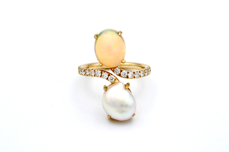 14K Yellow Gold Opal & Pearl Ring with Diamonds